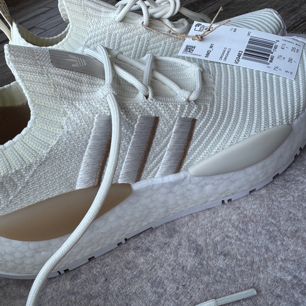 Adidas Women's Off-White Sneakers